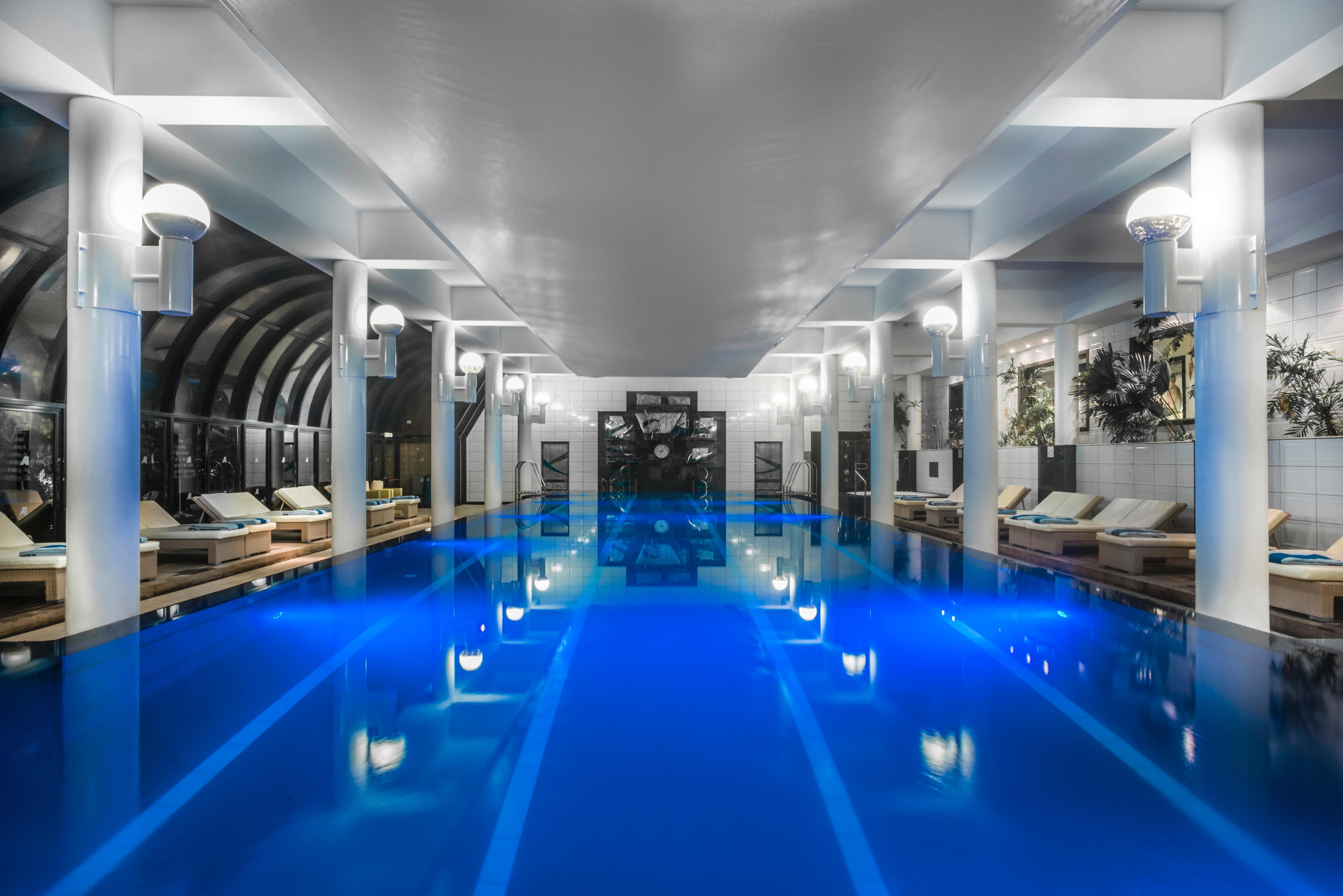 아마투스 비치 호텔 리마솔 레메소스 외부 사진 The pool at the Mandarin Oriental, Munich